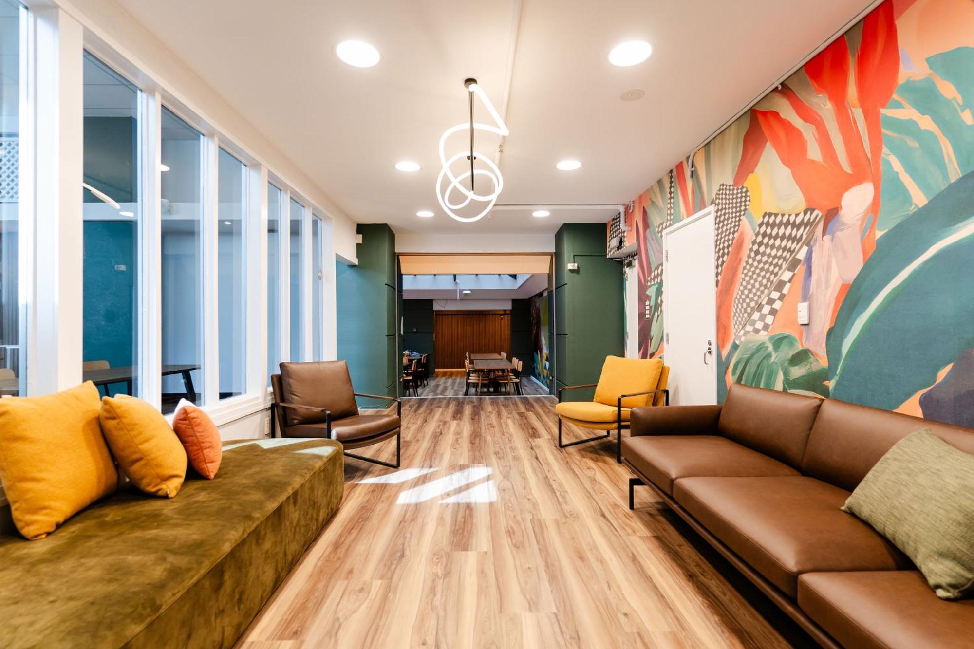 Haka House Wellington Hostel Ngoại thất bức ảnh The lounge at the 1000 Innovation Drive location